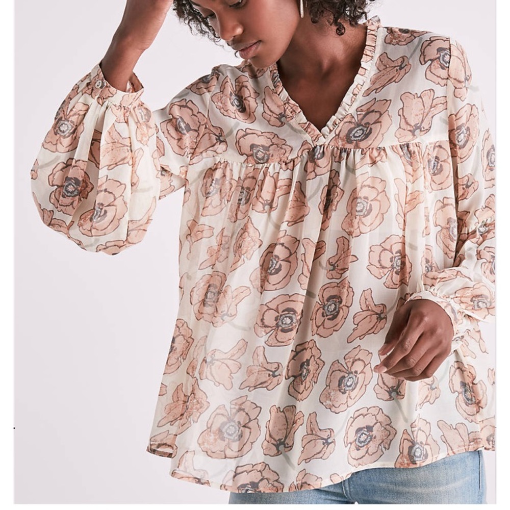 NEW WITHout TAGS Lucky brand blouse